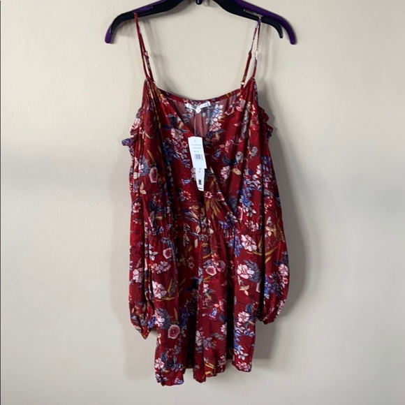 New Willow & Clay Romper Red Floral Cold Shoulder long sleeve Medium Spring - Picture 3 of 7